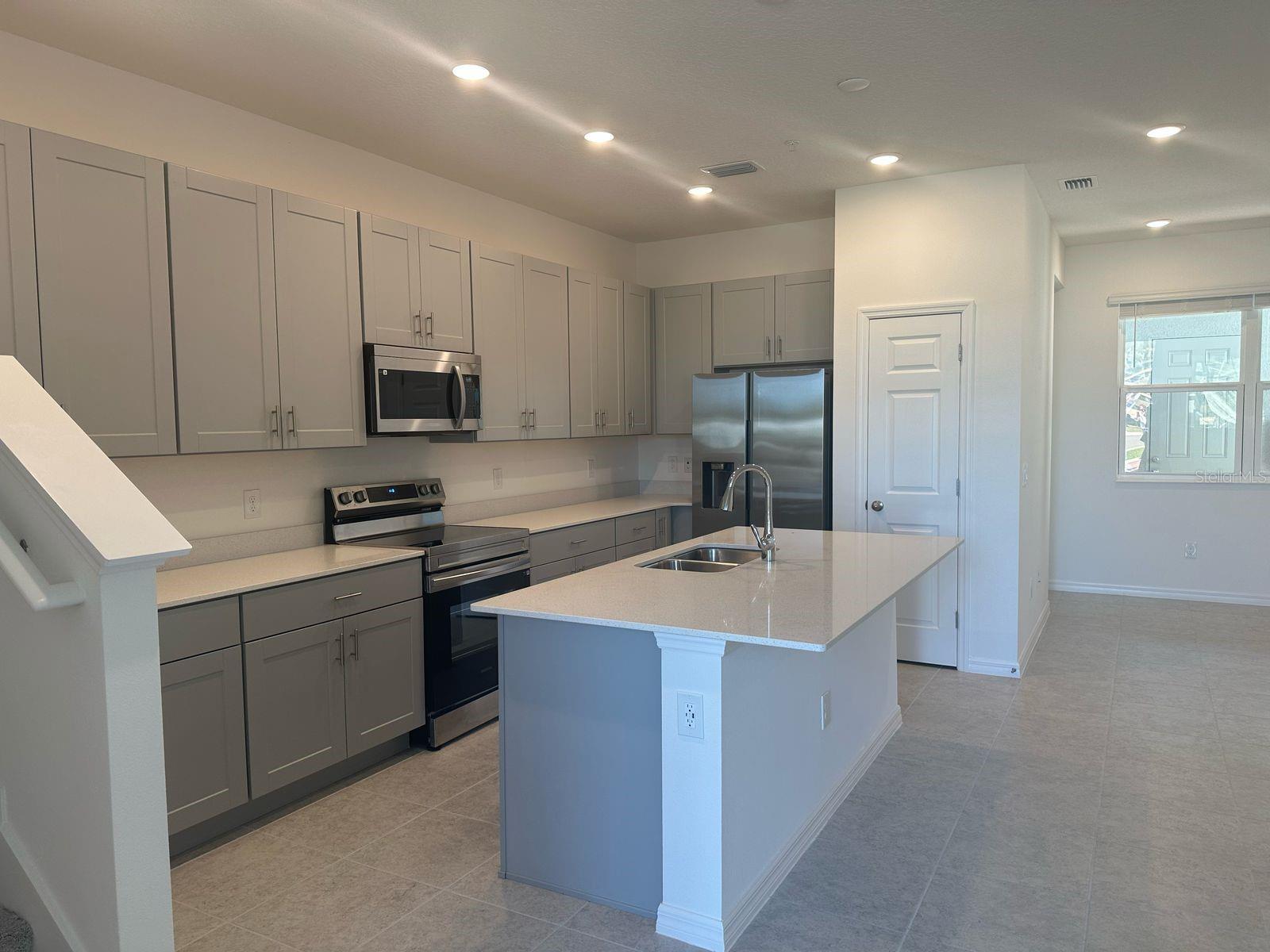 1634 ACCLAIM, APOPKA, FL, 32703