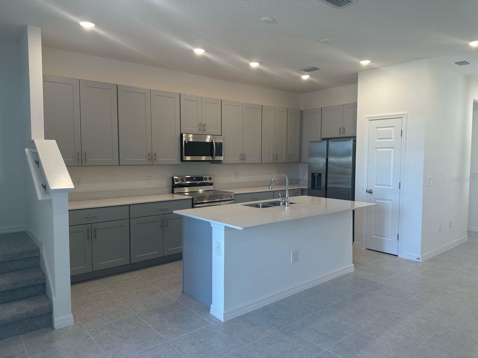 1634 ACCLAIM, APOPKA, FL, 32703