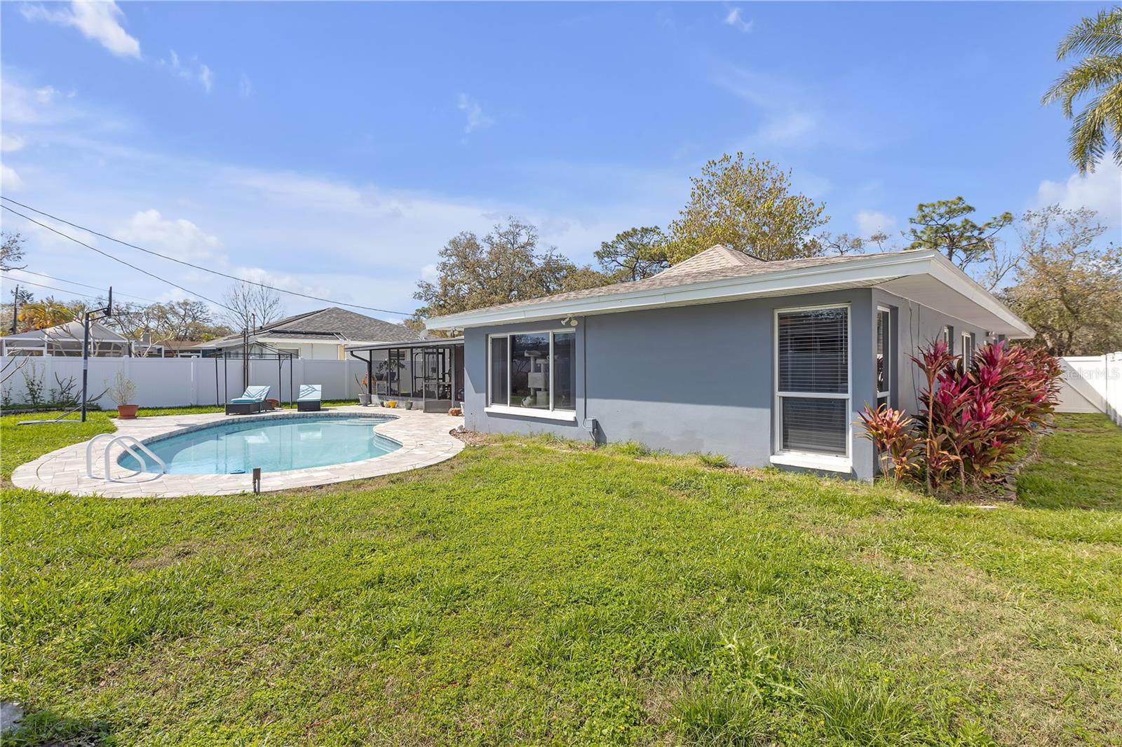 2216 MCMULLEN RD, LARGO, FL, 33771
