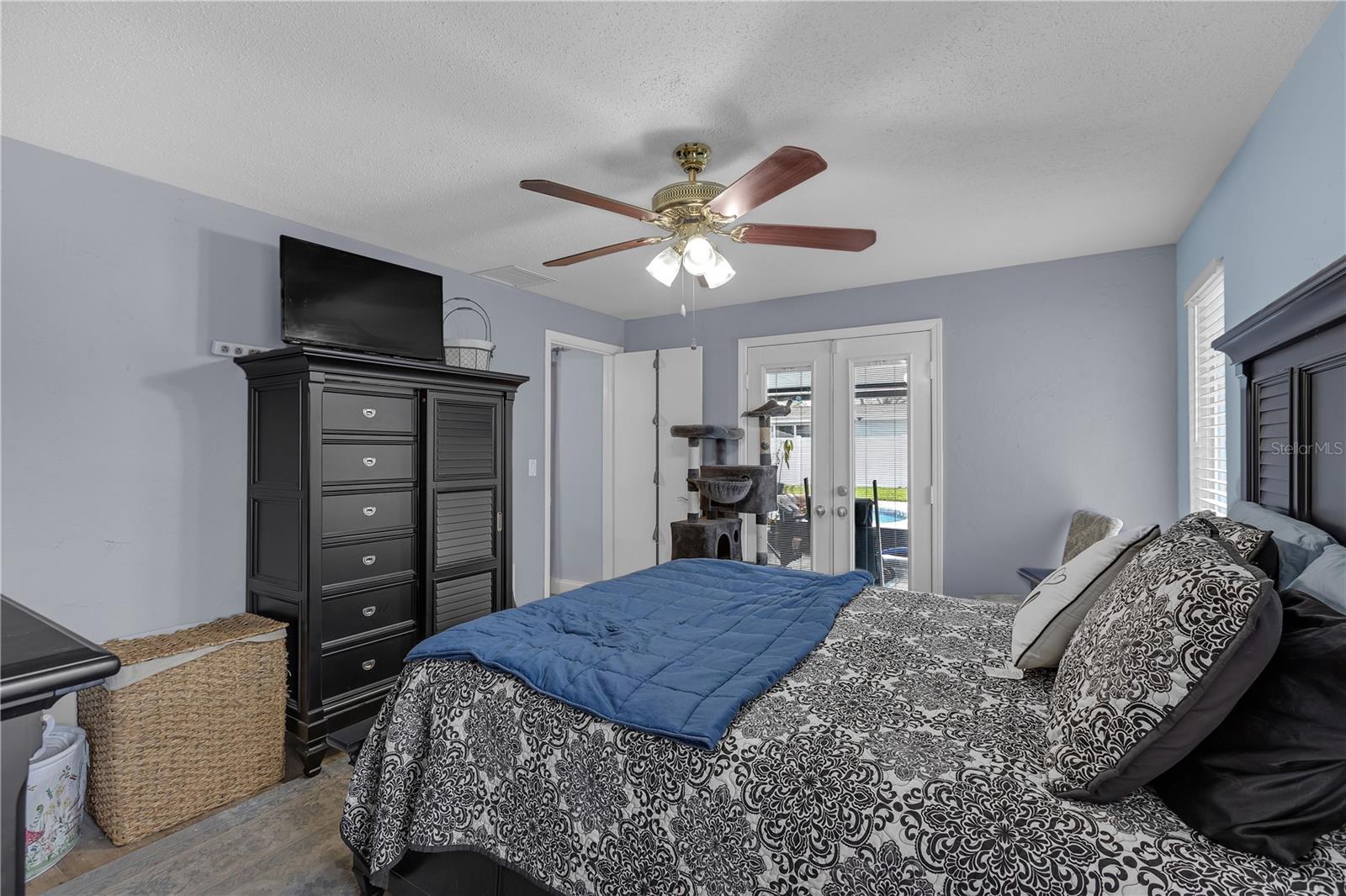 2216 MCMULLEN RD, LARGO, FL, 33771