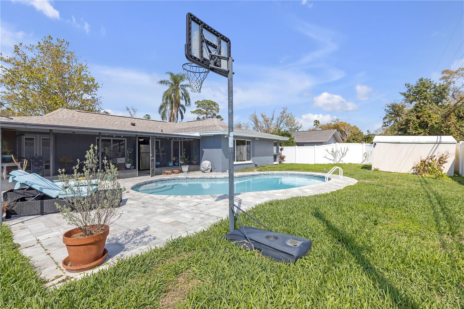 2216 MCMULLEN RD, LARGO, FL, 33771