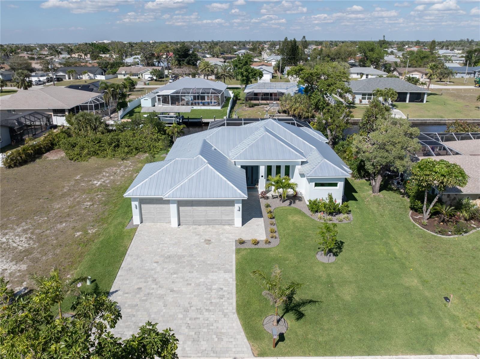 1915 OTTERSREST LN, CAPE CORAL, FL, 33990