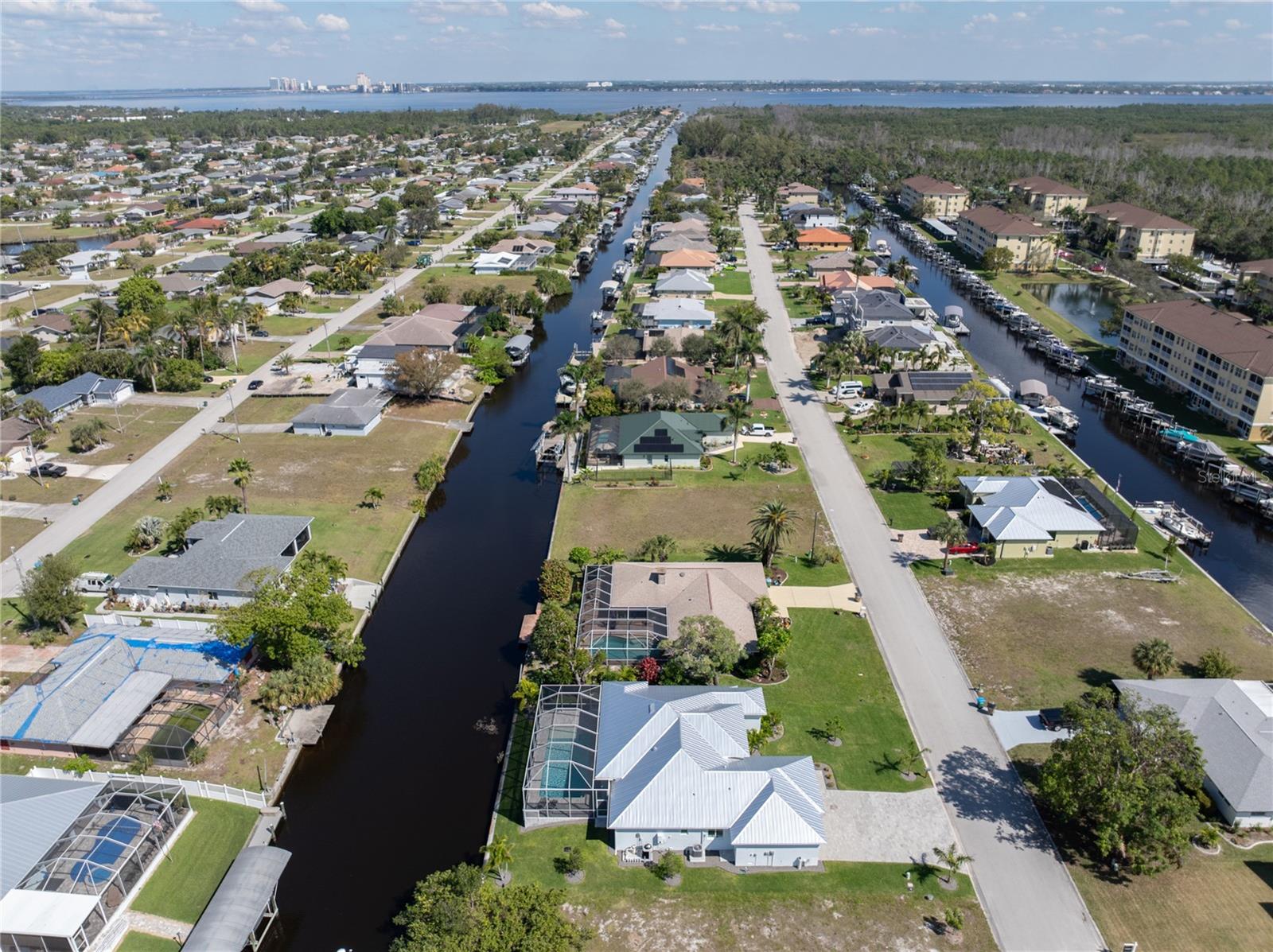 1915 OTTERSREST LN, CAPE CORAL, FL, 33990