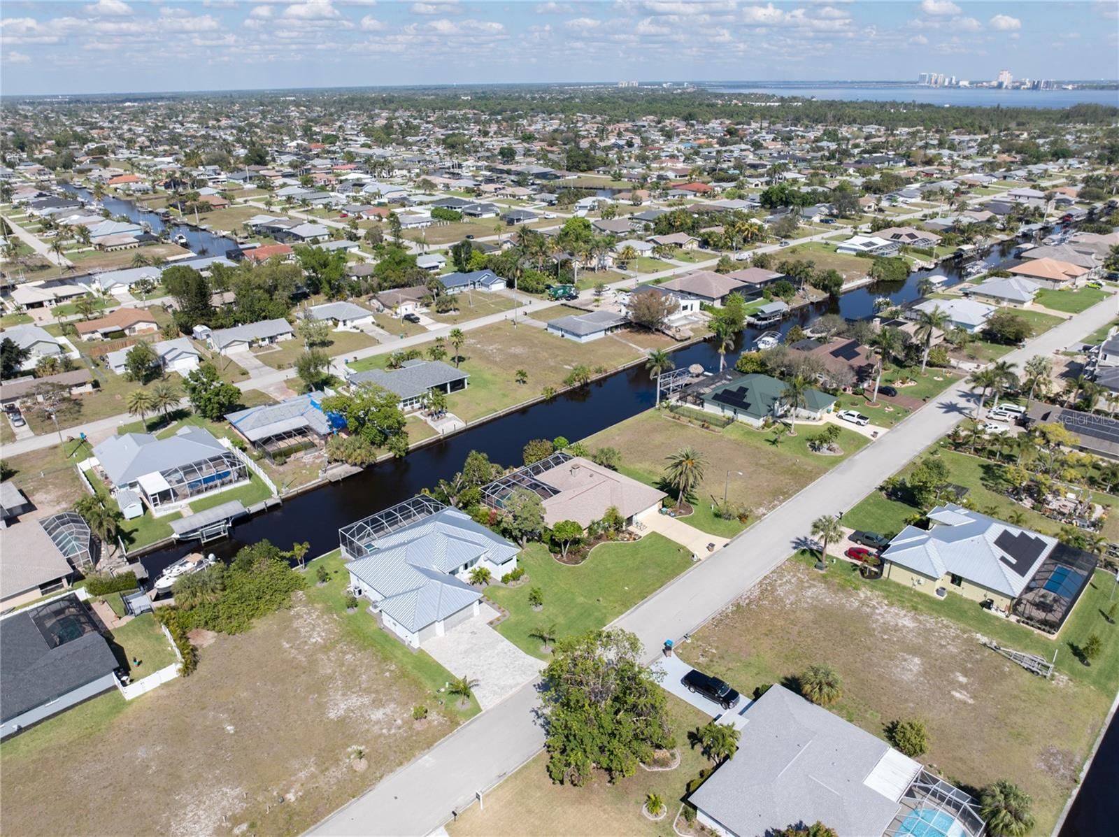1915 OTTERSREST LN, CAPE CORAL, FL, 33990