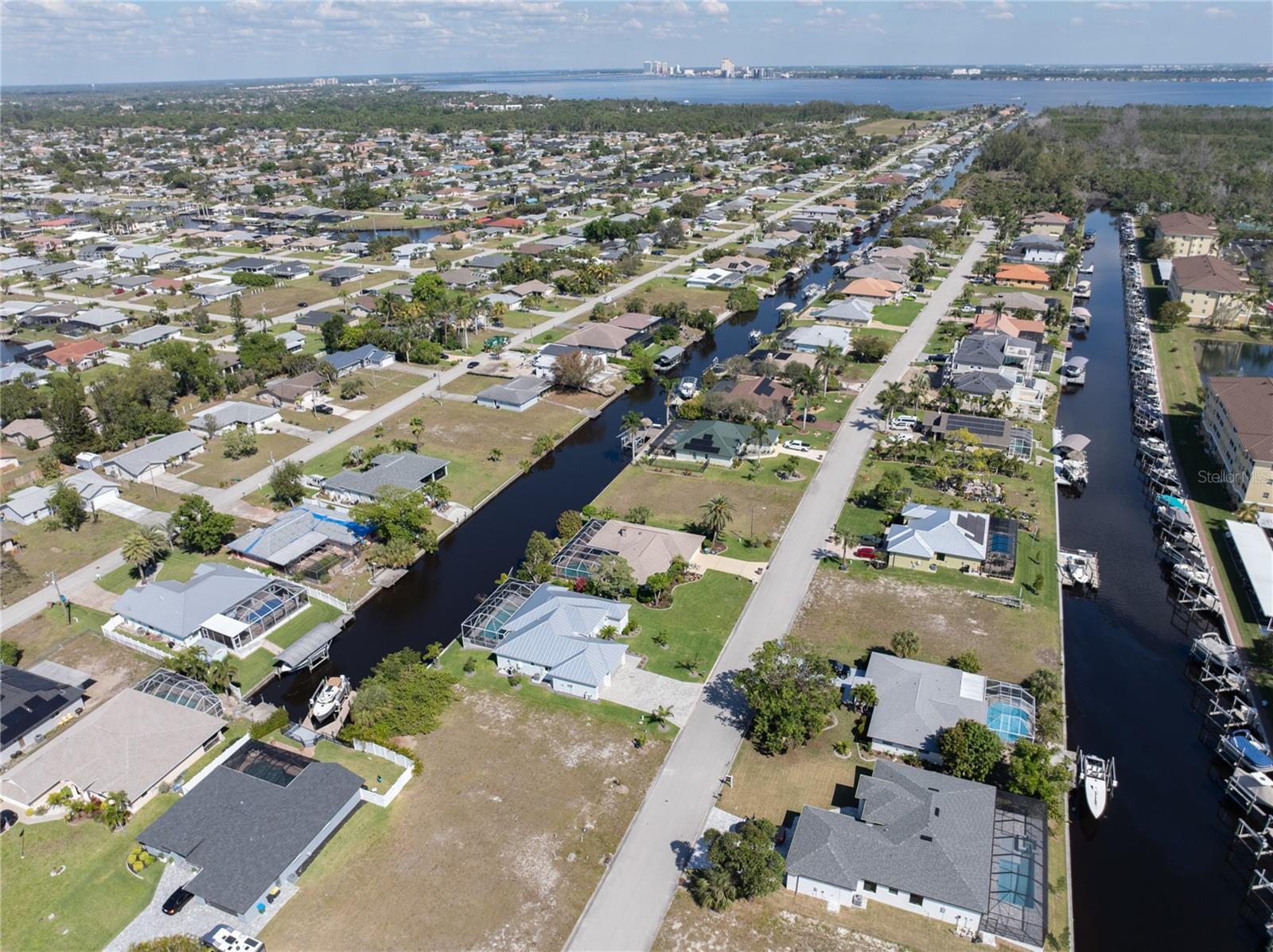 1915 OTTERSREST LN, CAPE CORAL, FL, 33990