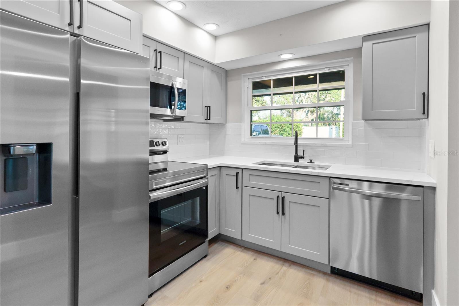772 PALMER RD, BELLEAIR BLUFFS, FL, 33770