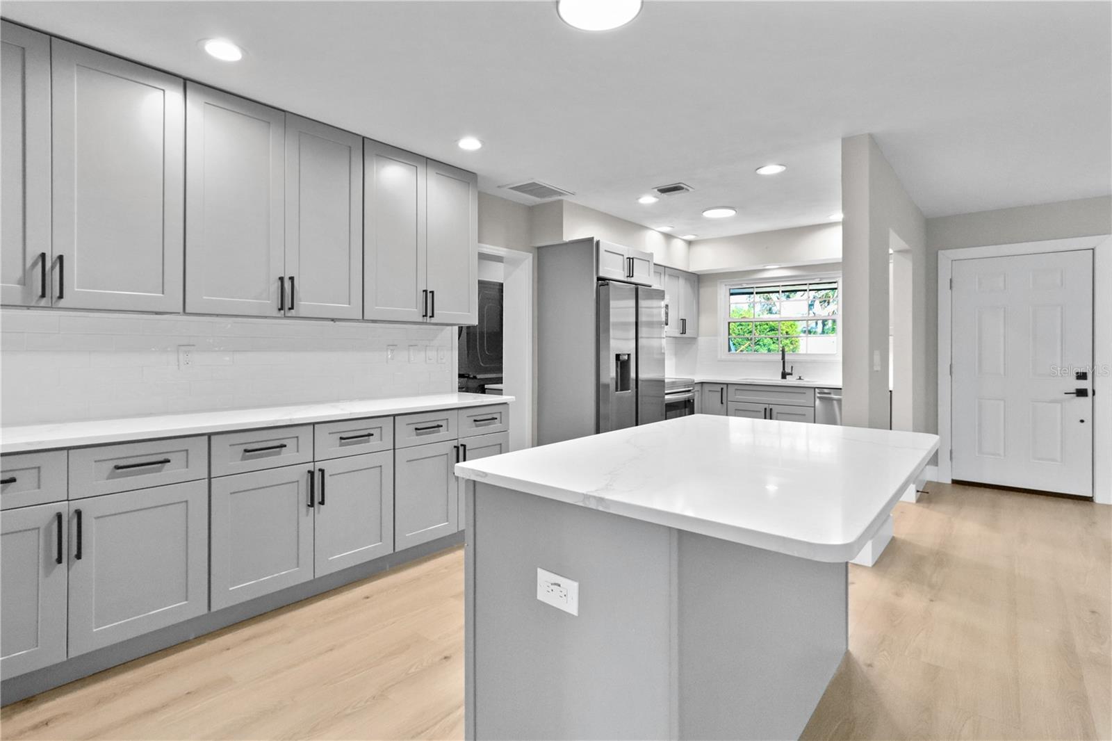 772 PALMER RD, BELLEAIR BLUFFS, FL, 33770