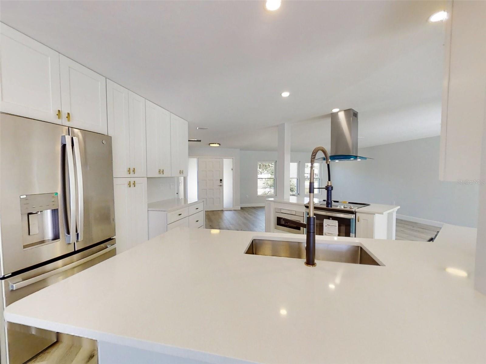 416 GULF BREEZE BLVD, VENICE, FL, 34293