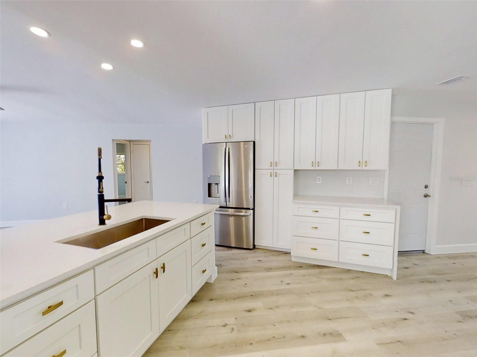 416 GULF BREEZE BLVD, VENICE, FL, 34293