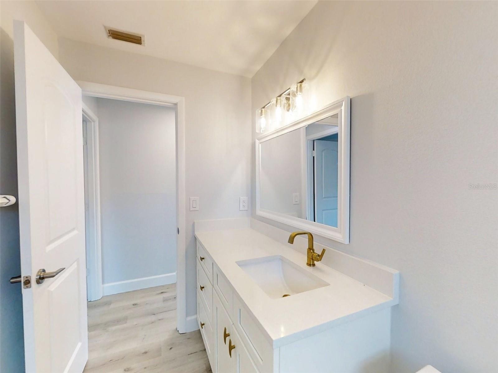 416 GULF BREEZE BLVD, VENICE, FL, 34293