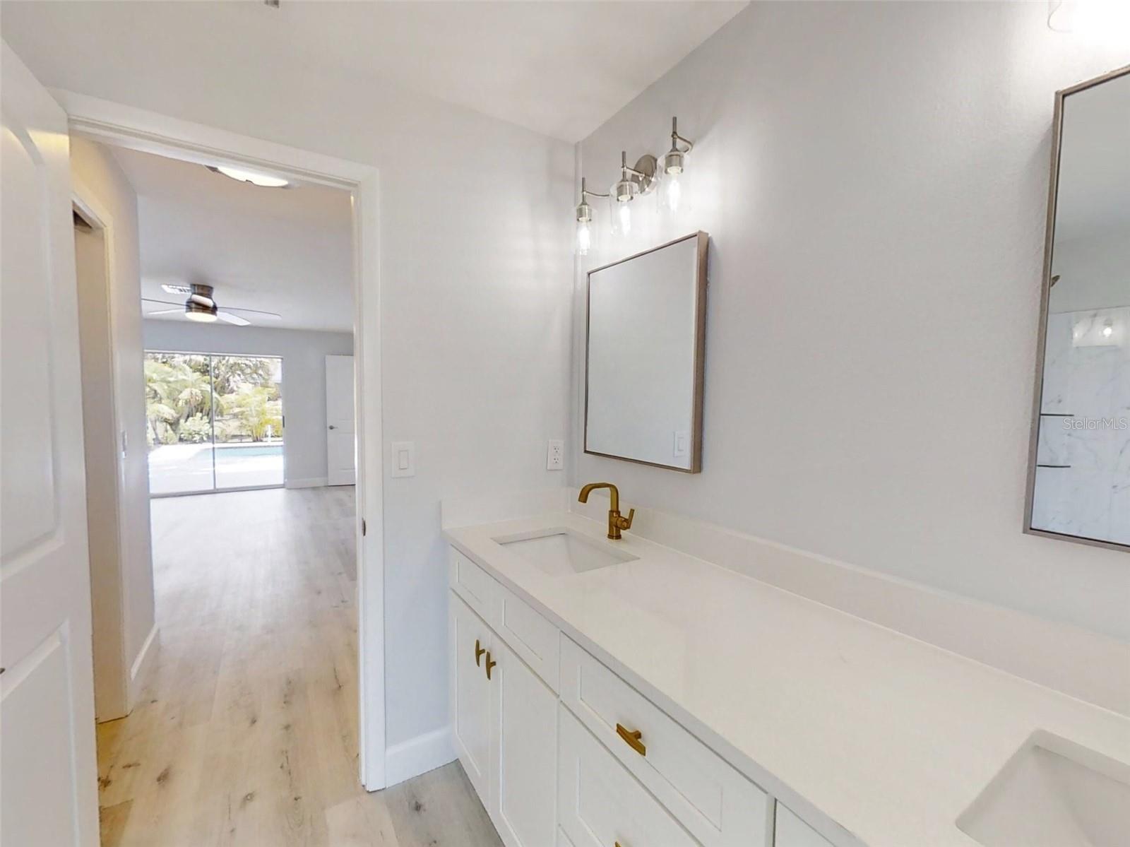 416 GULF BREEZE BLVD, VENICE, FL, 34293