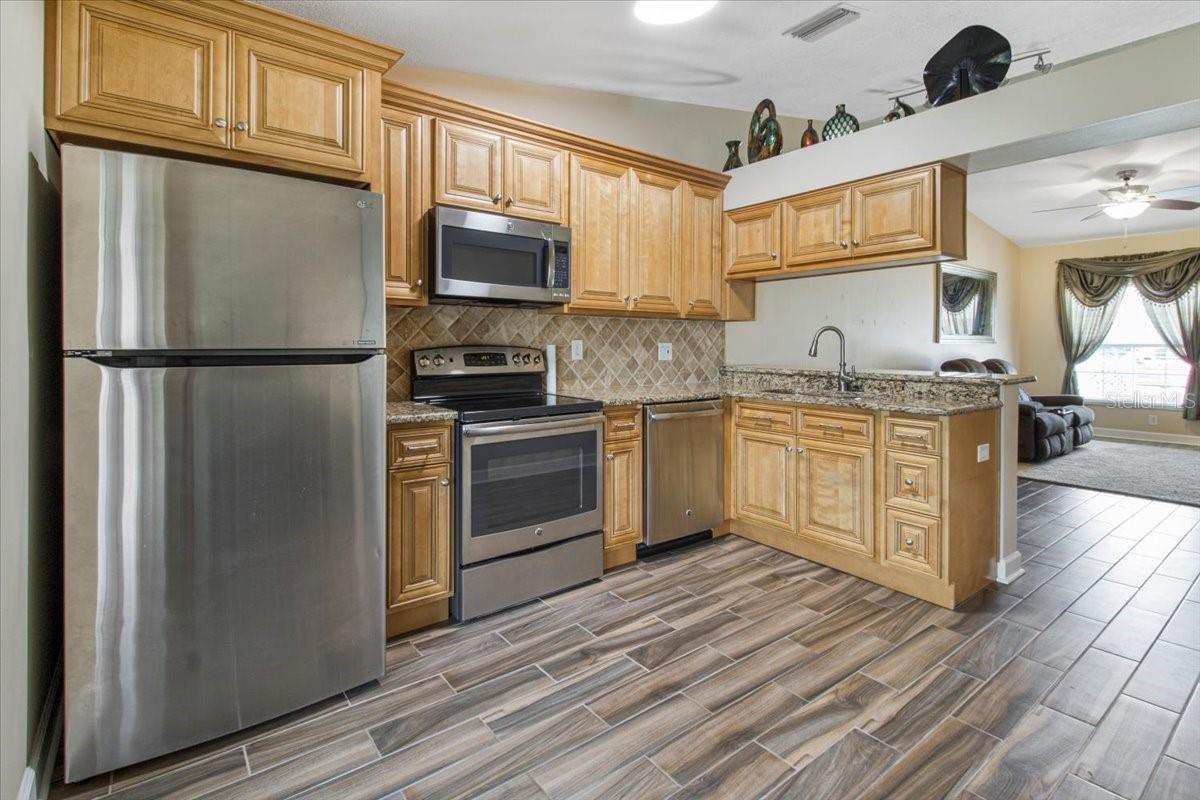 913 BURLWOOD ST, BRANDON, FL, 33511
