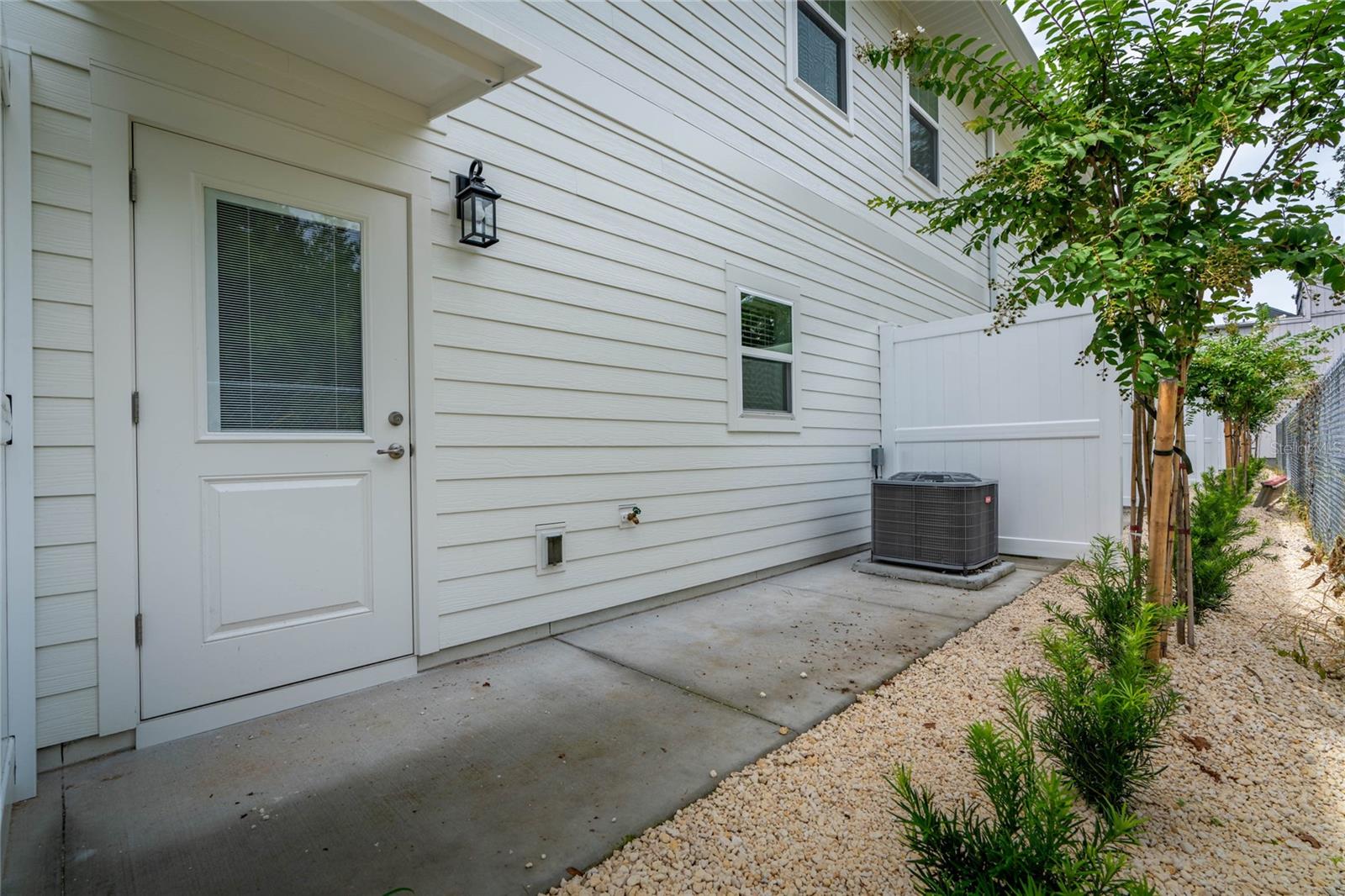 2755 SE 17TH ST #104, OCALA, FL, 34471