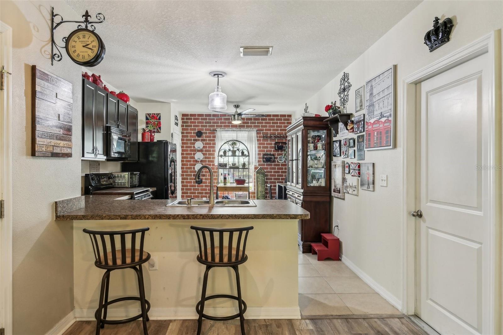 9756 HOUND CHASE DR, GIBSONTON, FL, 33534