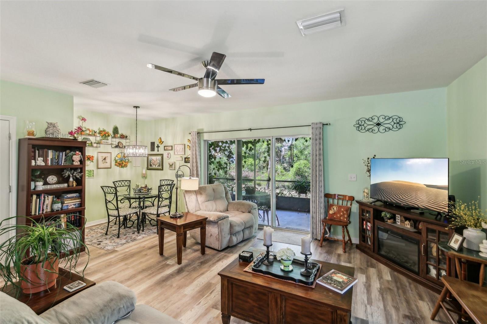 9756 HOUND CHASE DR, GIBSONTON, FL, 33534