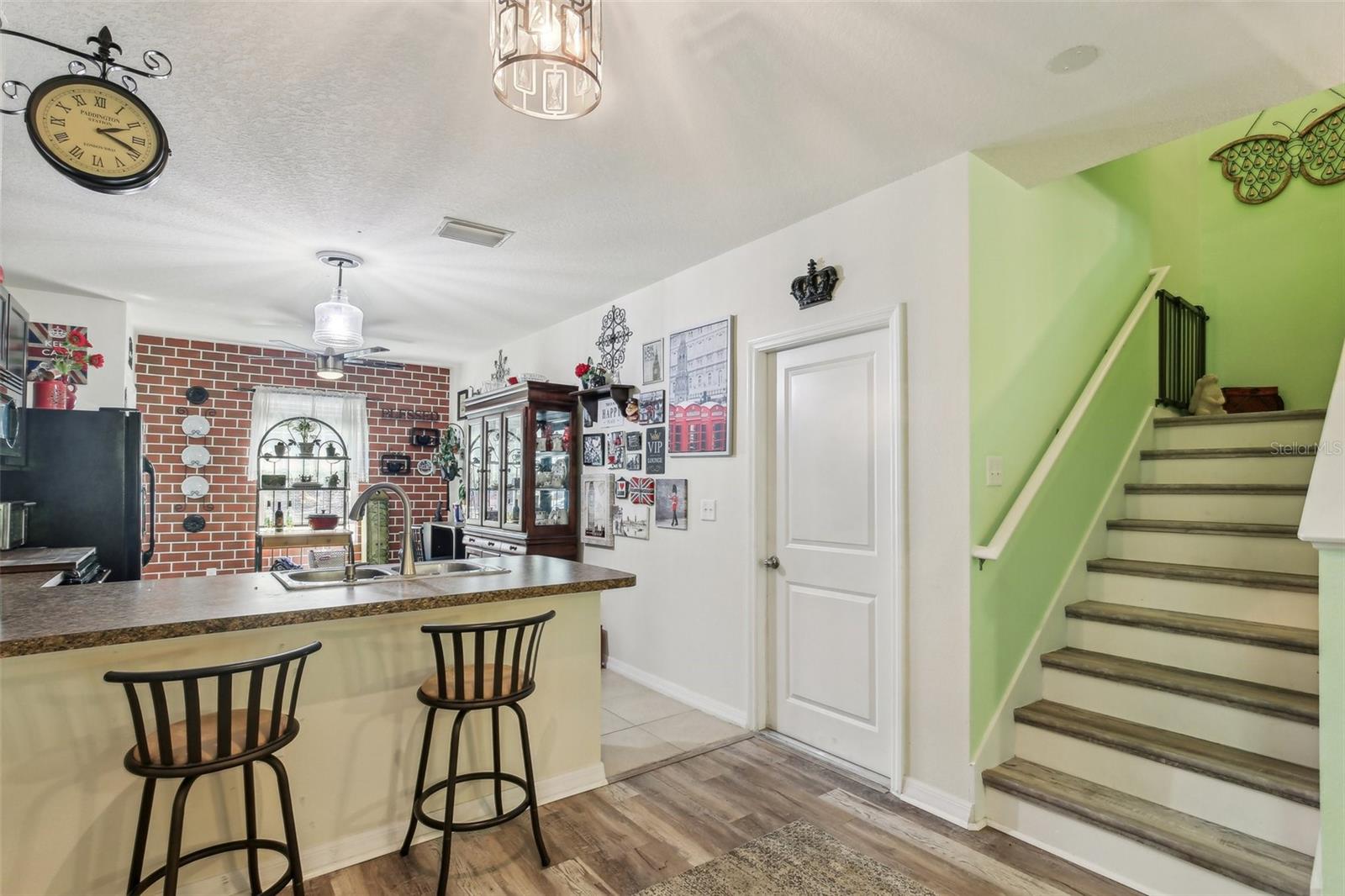 9756 HOUND CHASE DR, GIBSONTON, FL, 33534