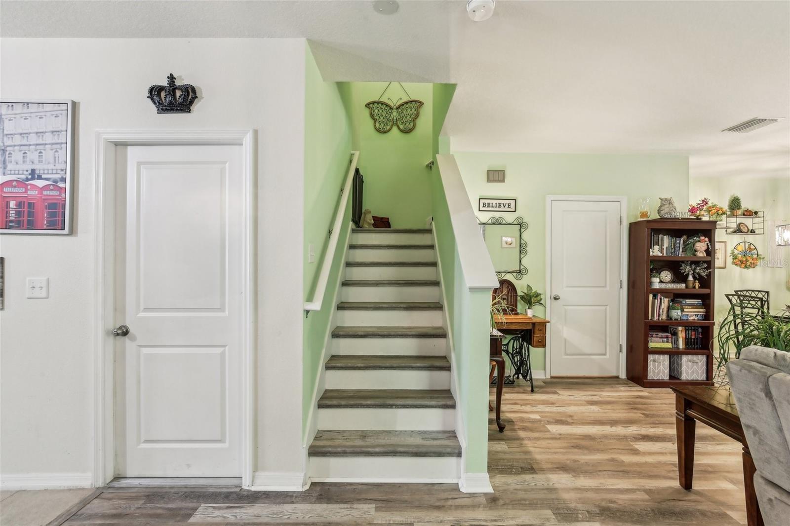 9756 HOUND CHASE DR, GIBSONTON, FL, 33534