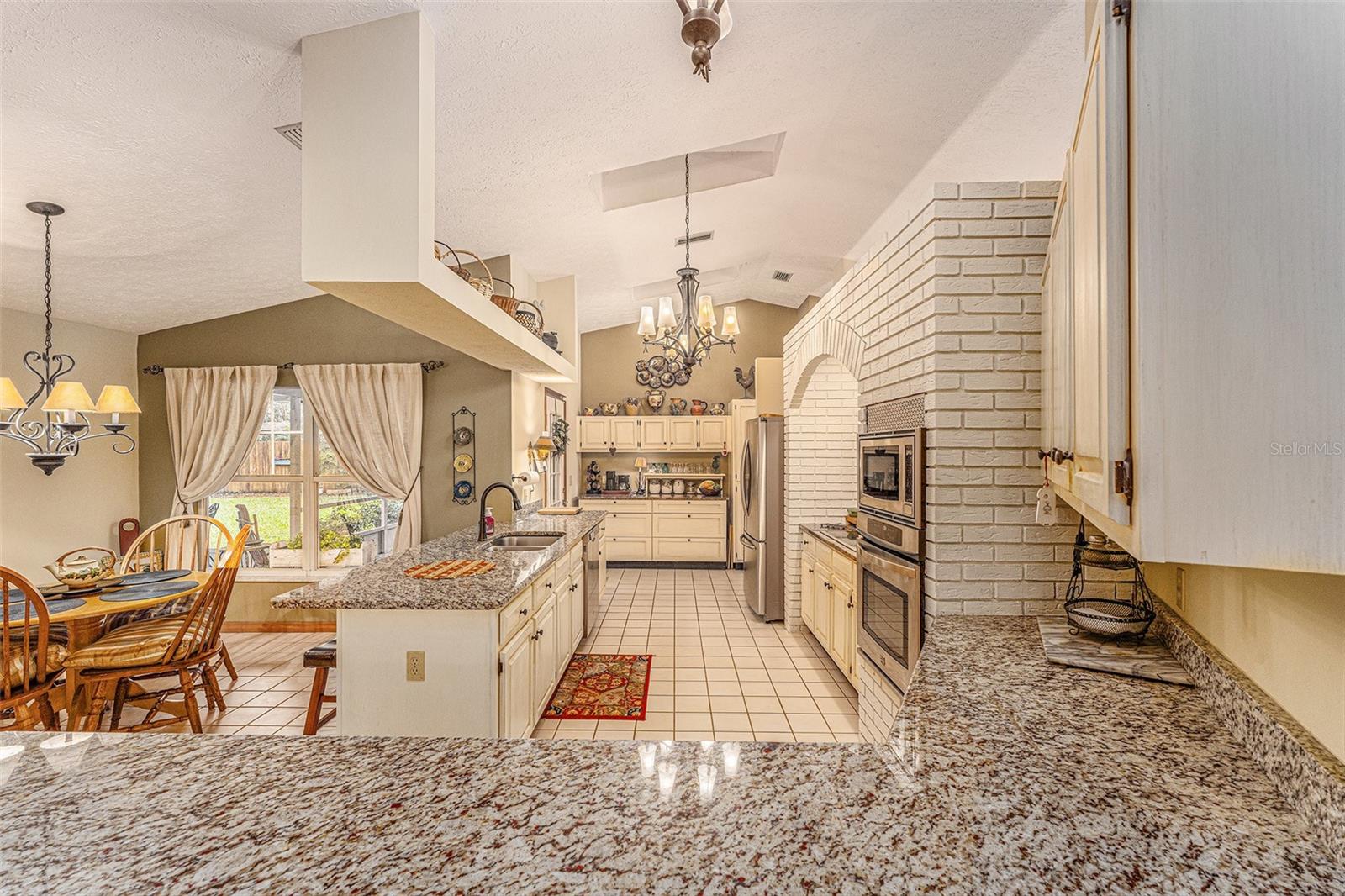 2824 TIMBER KNOLL DR, VALRICO, FL, 33596