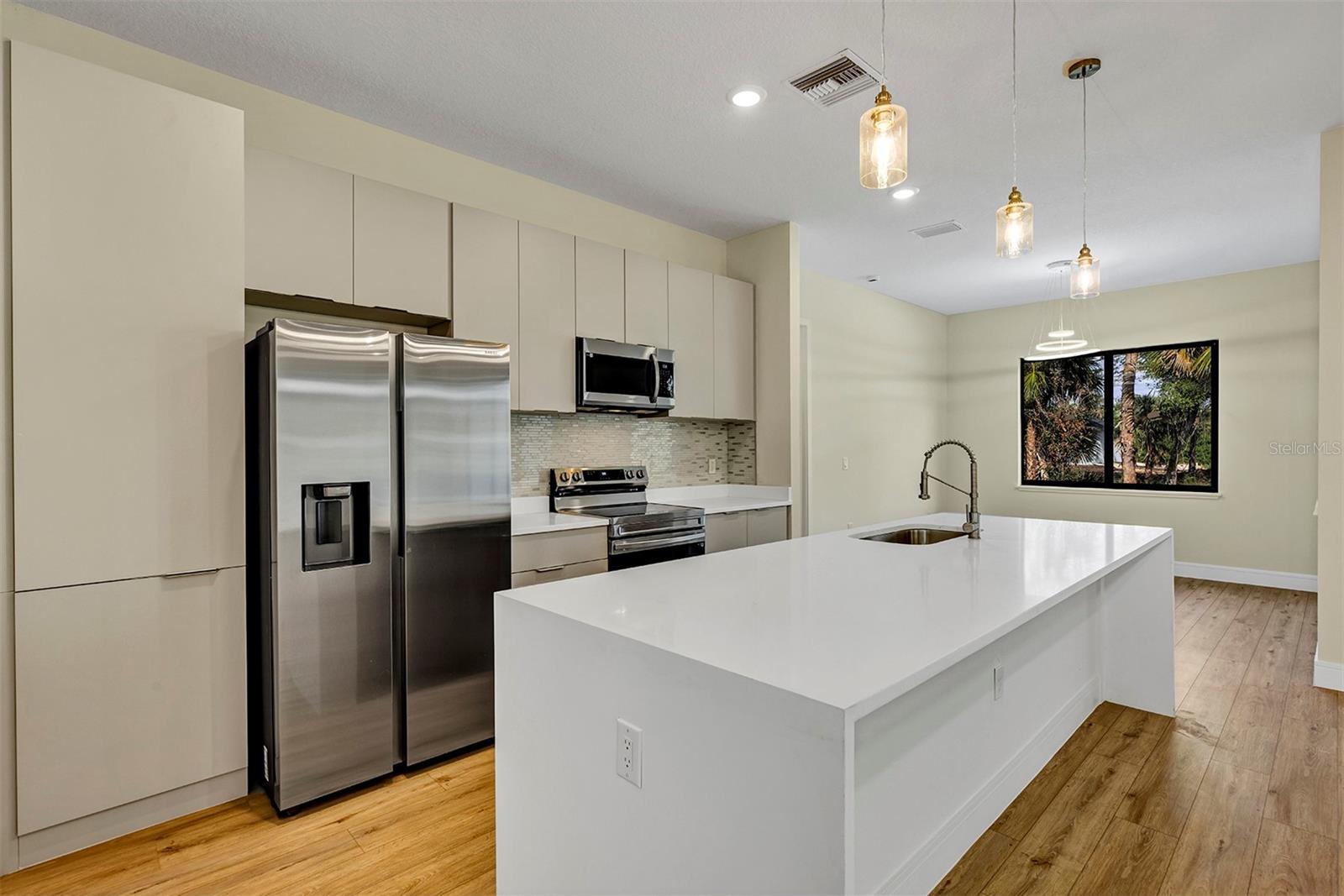 82 VENANGO ST, PORT CHARLOTTE, FL, 33954