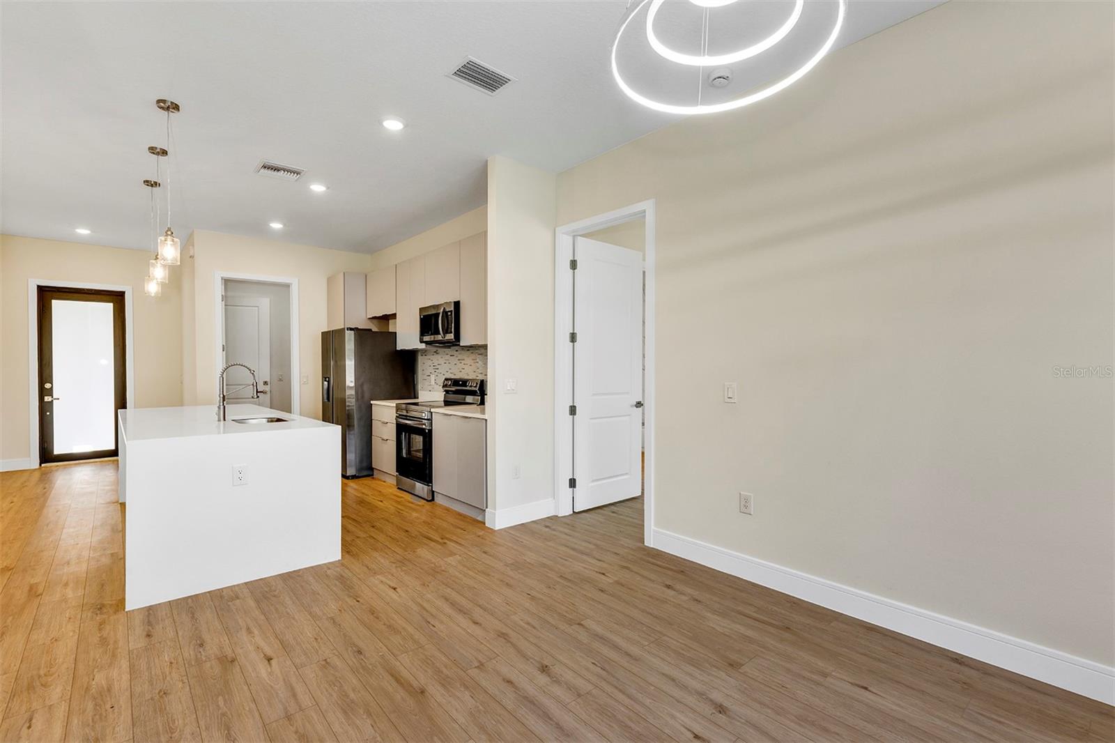 82 VENANGO ST, PORT CHARLOTTE, FL, 33954