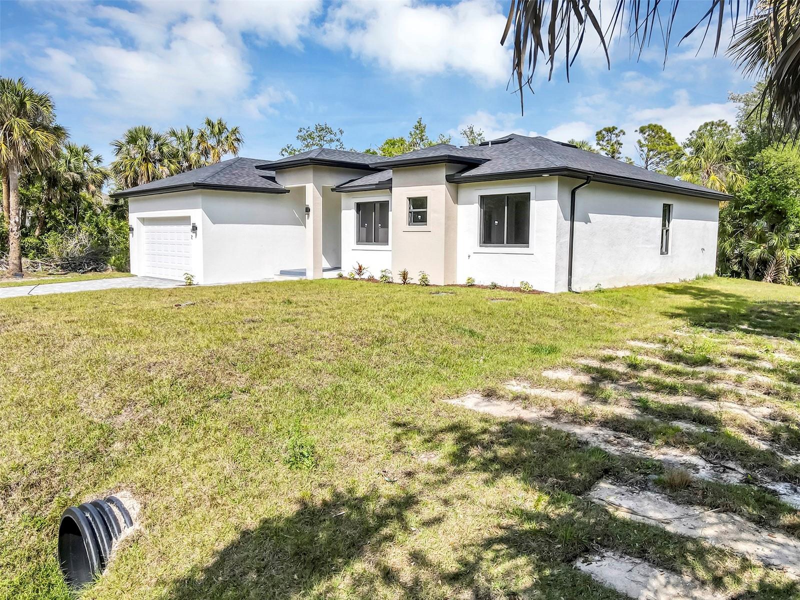 82 VENANGO ST, PORT CHARLOTTE, FL, 33954