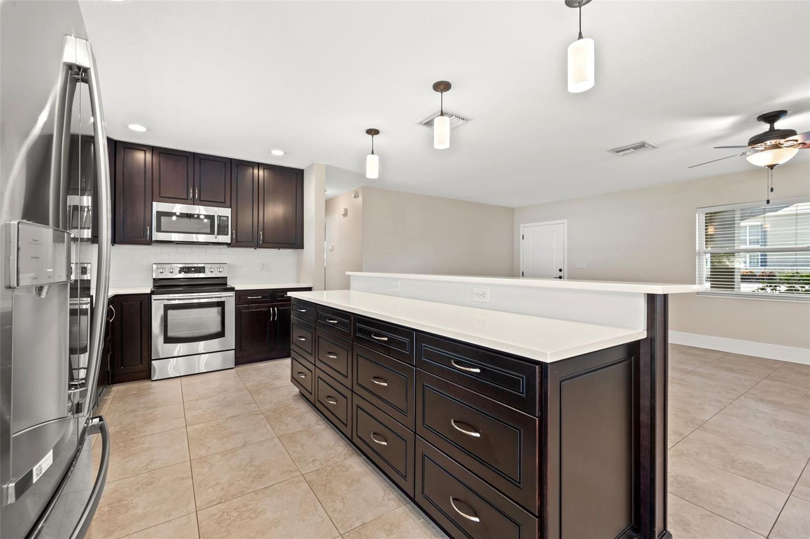 1180 EDEN ISLE BLVD NE, ST PETERSBURG, FL, 33704