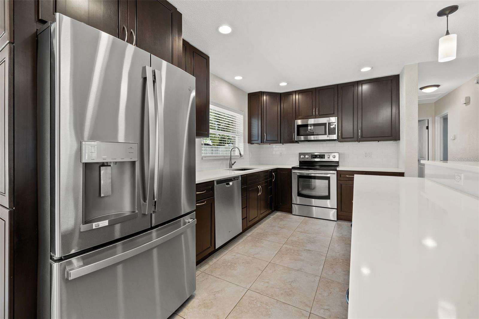 1180 EDEN ISLE BLVD NE, ST PETERSBURG, FL, 33704