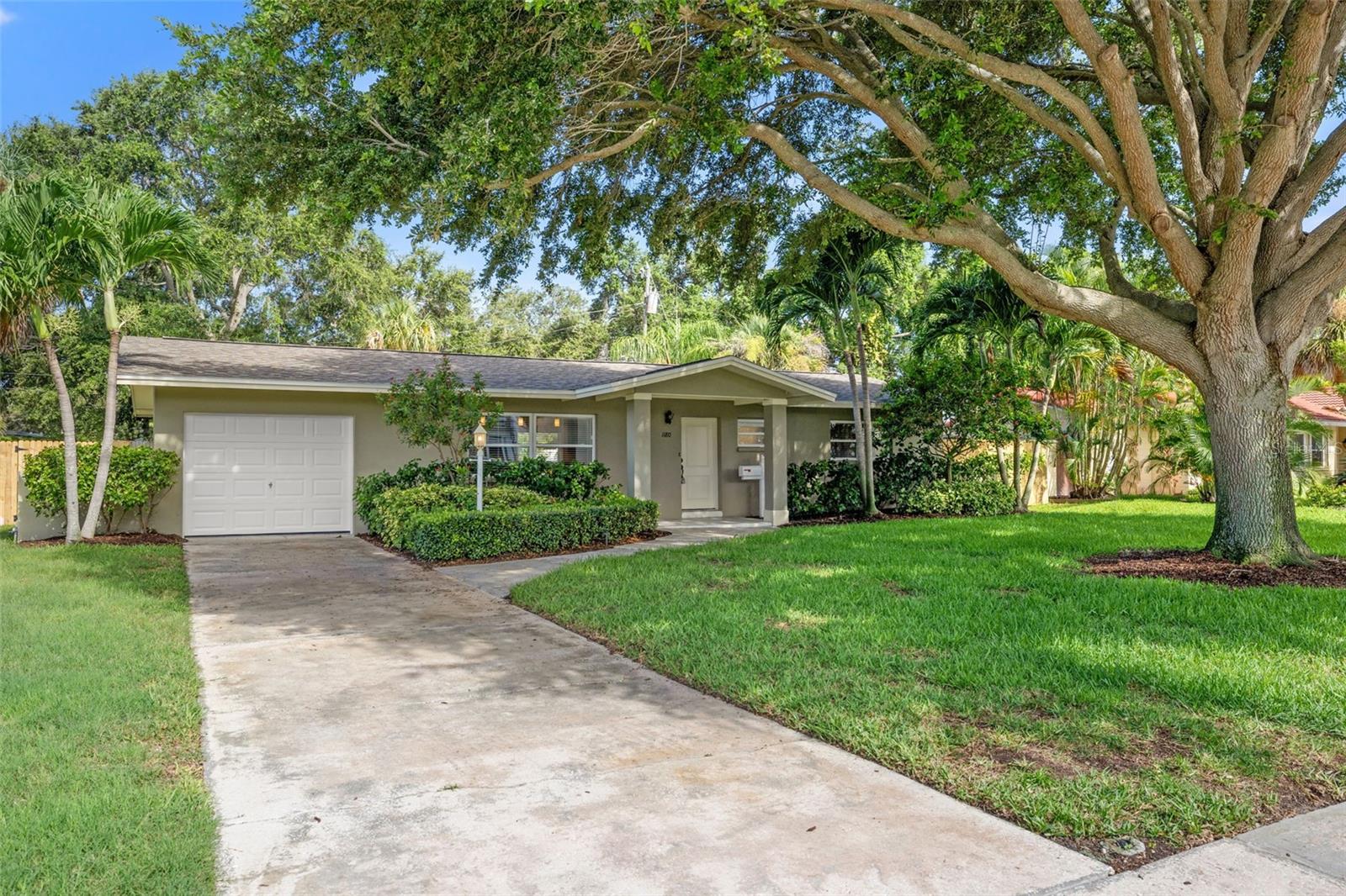 1180 EDEN ISLE BLVD NE, ST PETERSBURG, FL, 33704