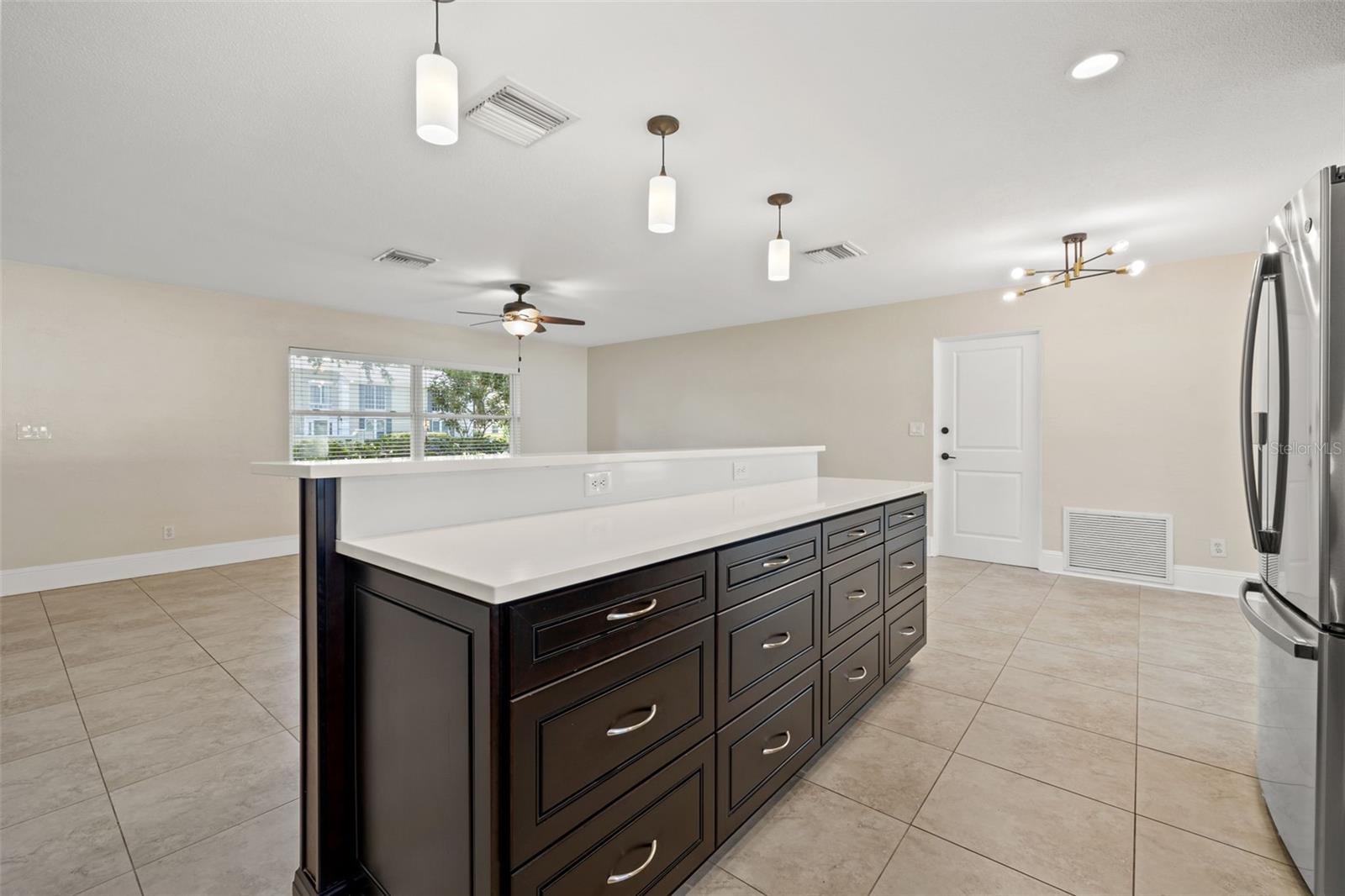 1180 EDEN ISLE BLVD NE, ST PETERSBURG, FL, 33704