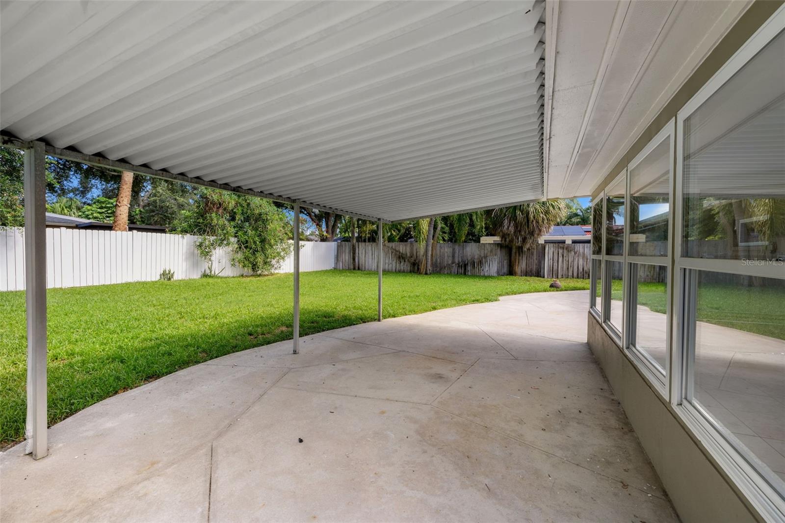 1180 EDEN ISLE BLVD NE, ST PETERSBURG, FL, 33704