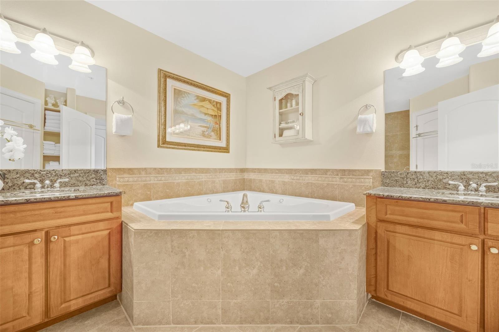 130 BRIGHTWATER DR #5, CLEARWATER BEACH, FL, 33767
