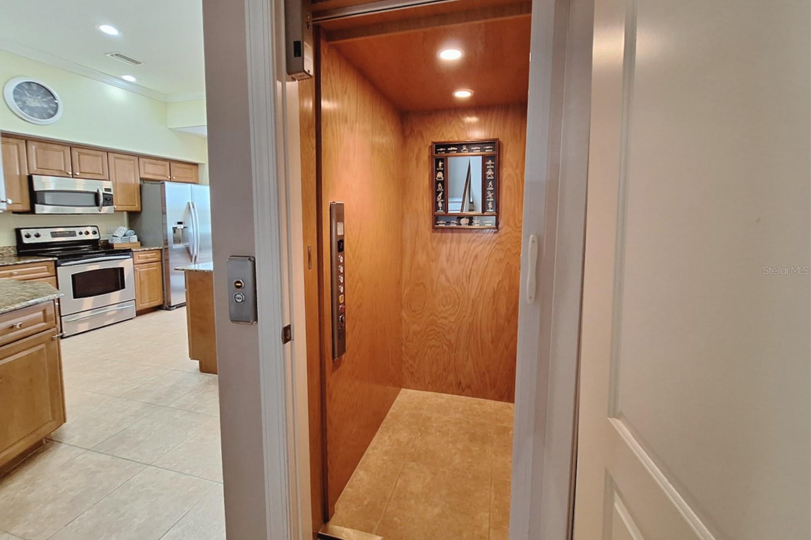 130 BRIGHTWATER DR #5, CLEARWATER BEACH, FL, 33767