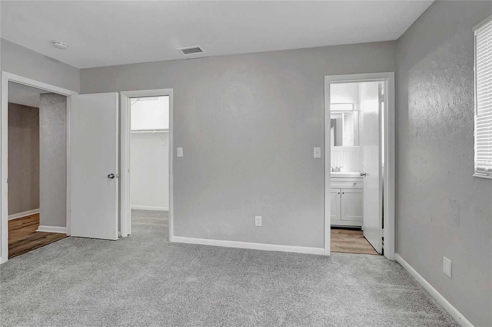 5604 CRESTHILL DR, TAMPA, FL, 33615