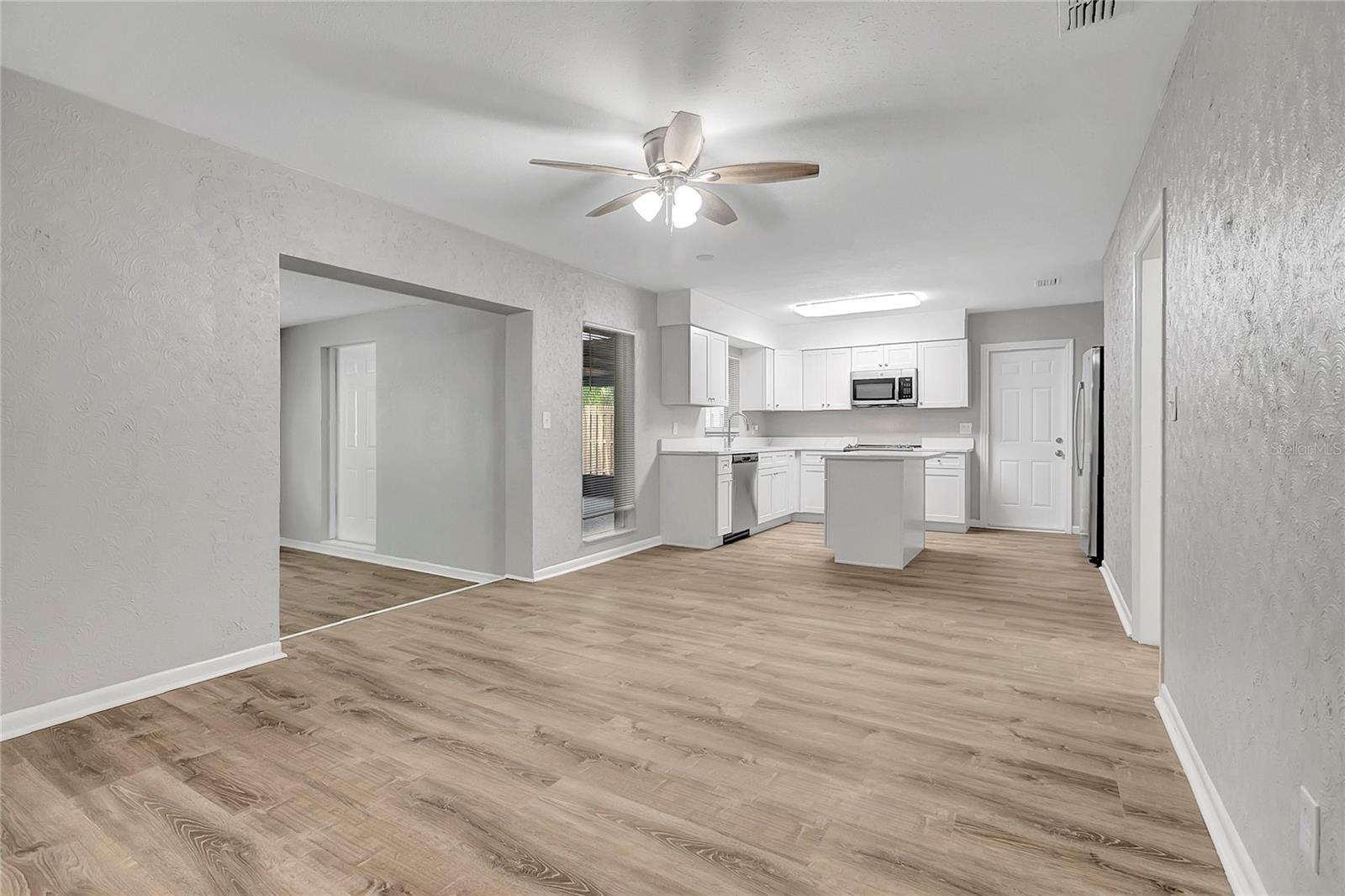 5604 CRESTHILL DR, TAMPA, FL, 33615