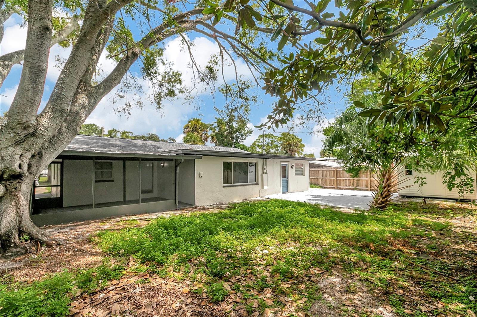 5604 CRESTHILL DR, TAMPA, FL, 33615