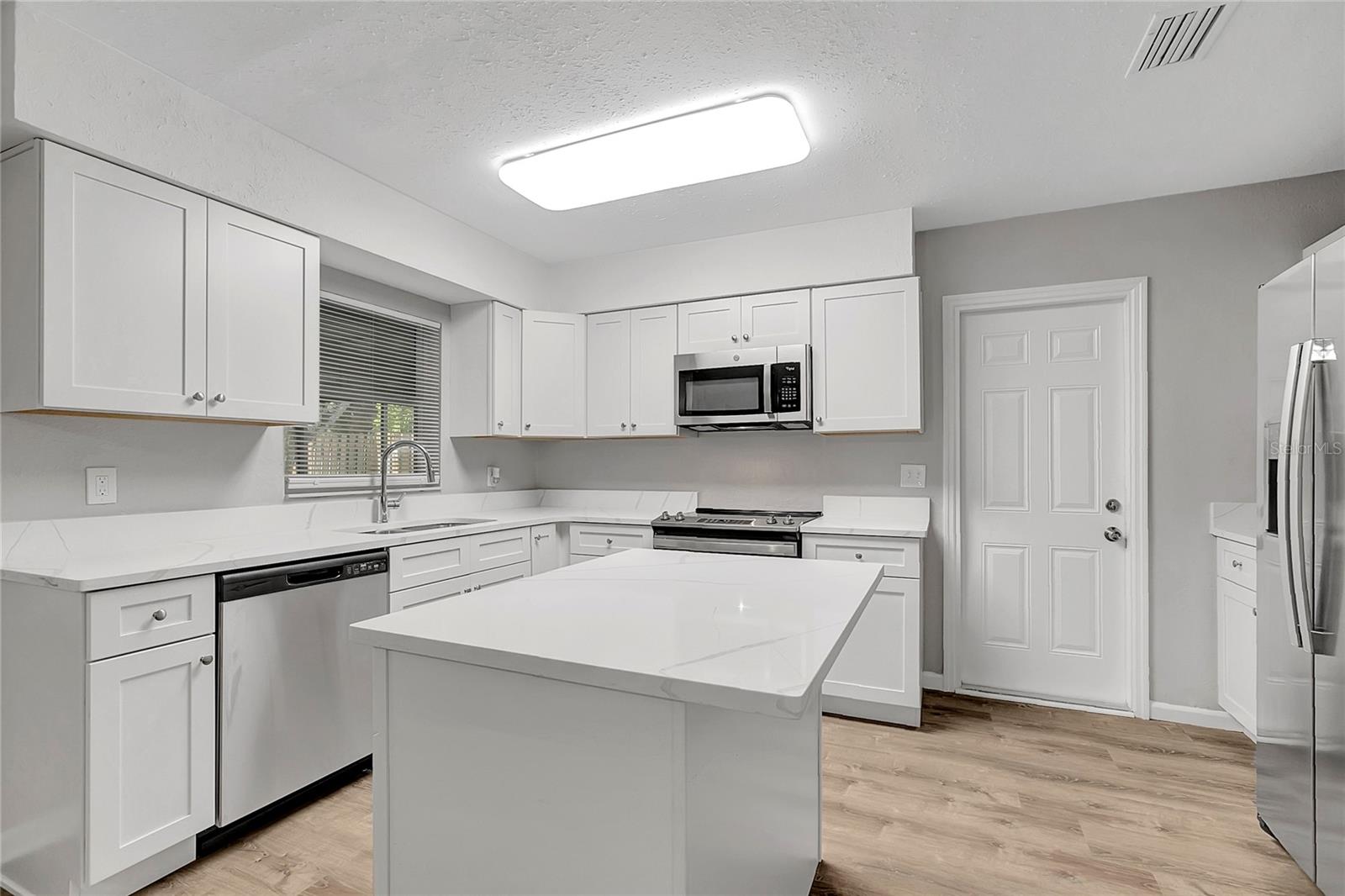 5604 CRESTHILL DR, TAMPA, FL, 33615