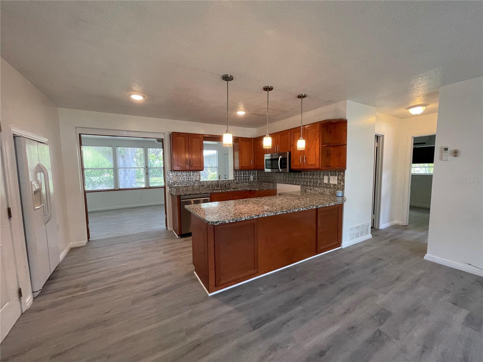 237 COLONIA LN E, NOKOMIS, FL, 34275