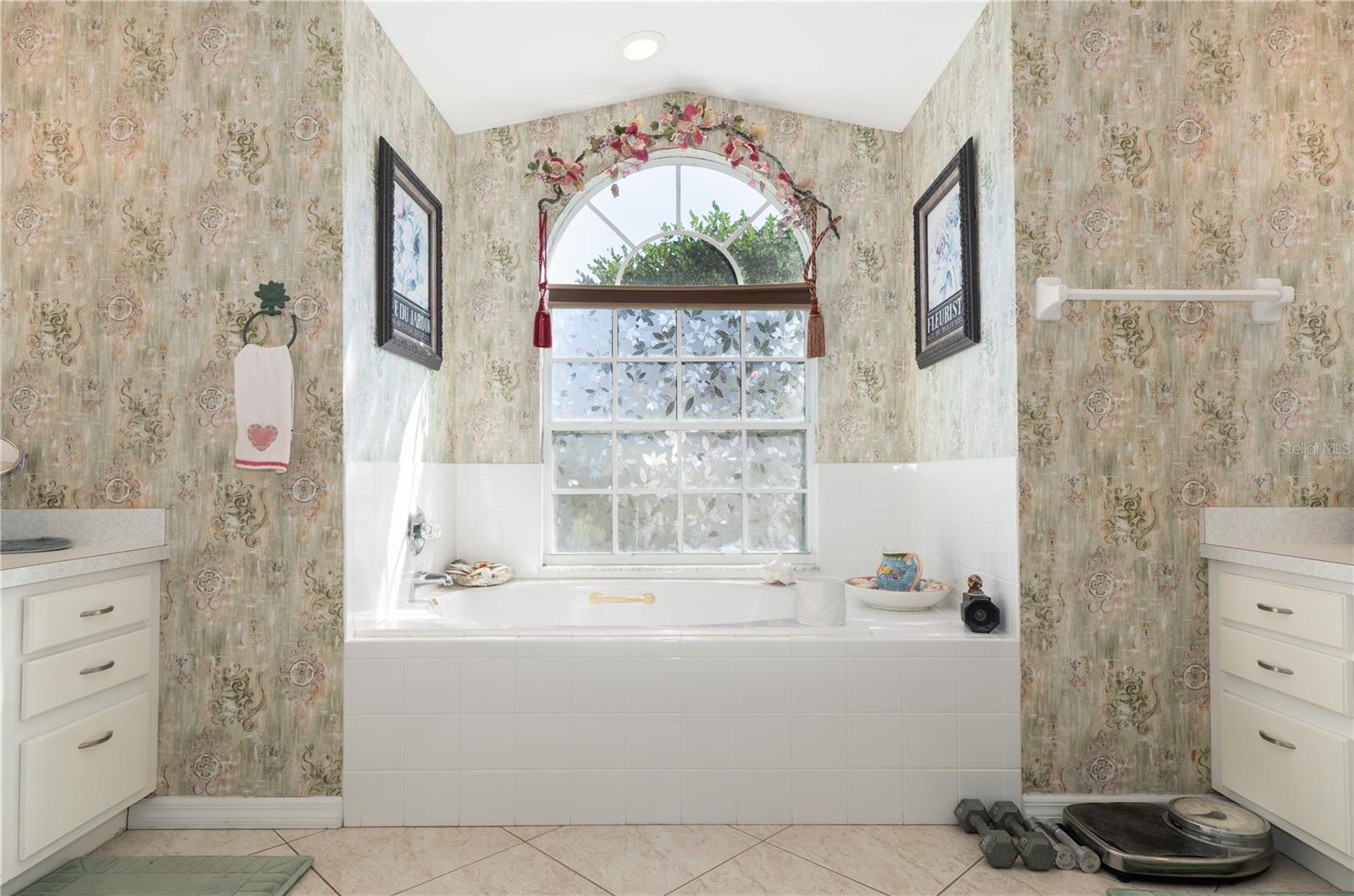 25265 LOST OAK CIR, LEESBURG, FL, 34748