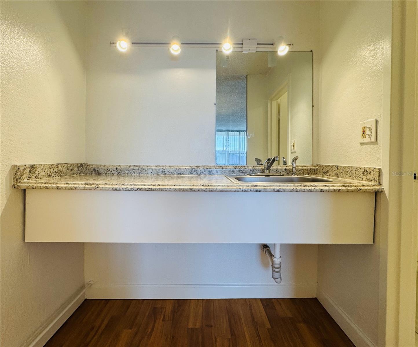 7900 S ORANGE BLOSSOM TRL #2042, ORLANDO, FL, 32809