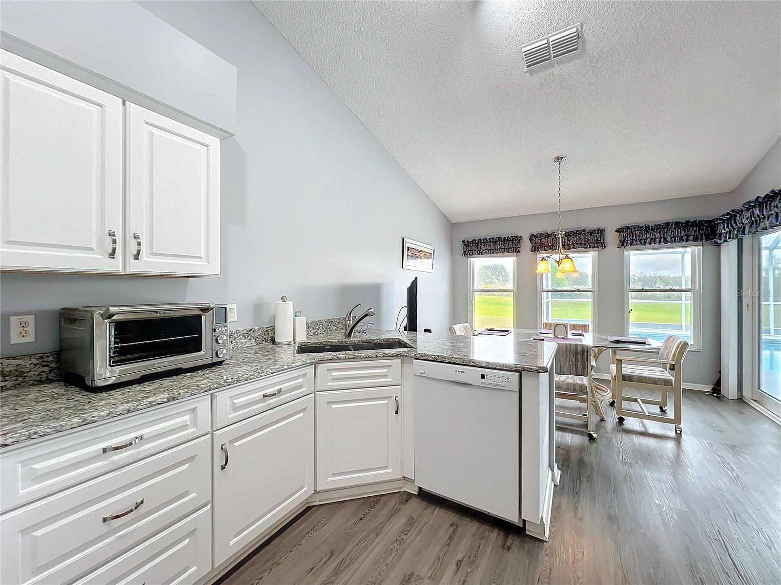25110 MERIWEATHER RD, LEESBURG, FL, 34748