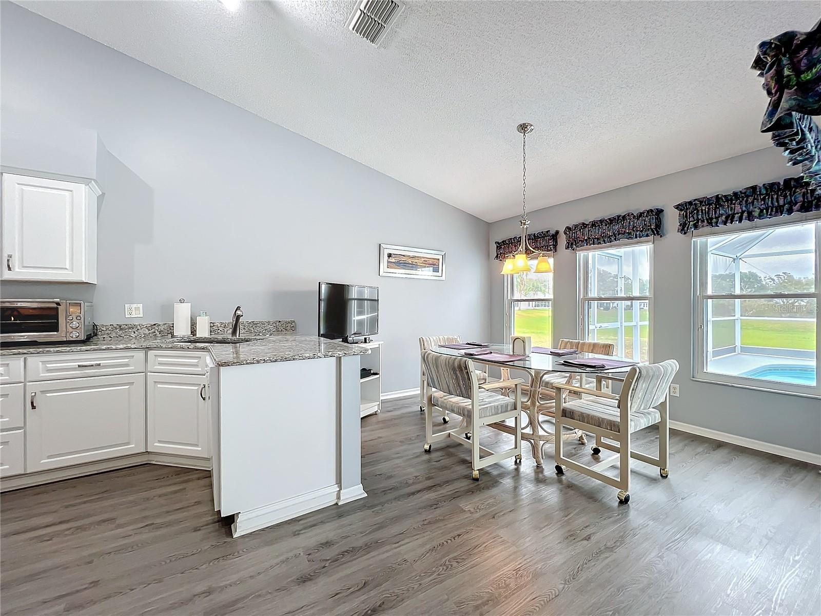 25110 MERIWEATHER RD, LEESBURG, FL, 34748