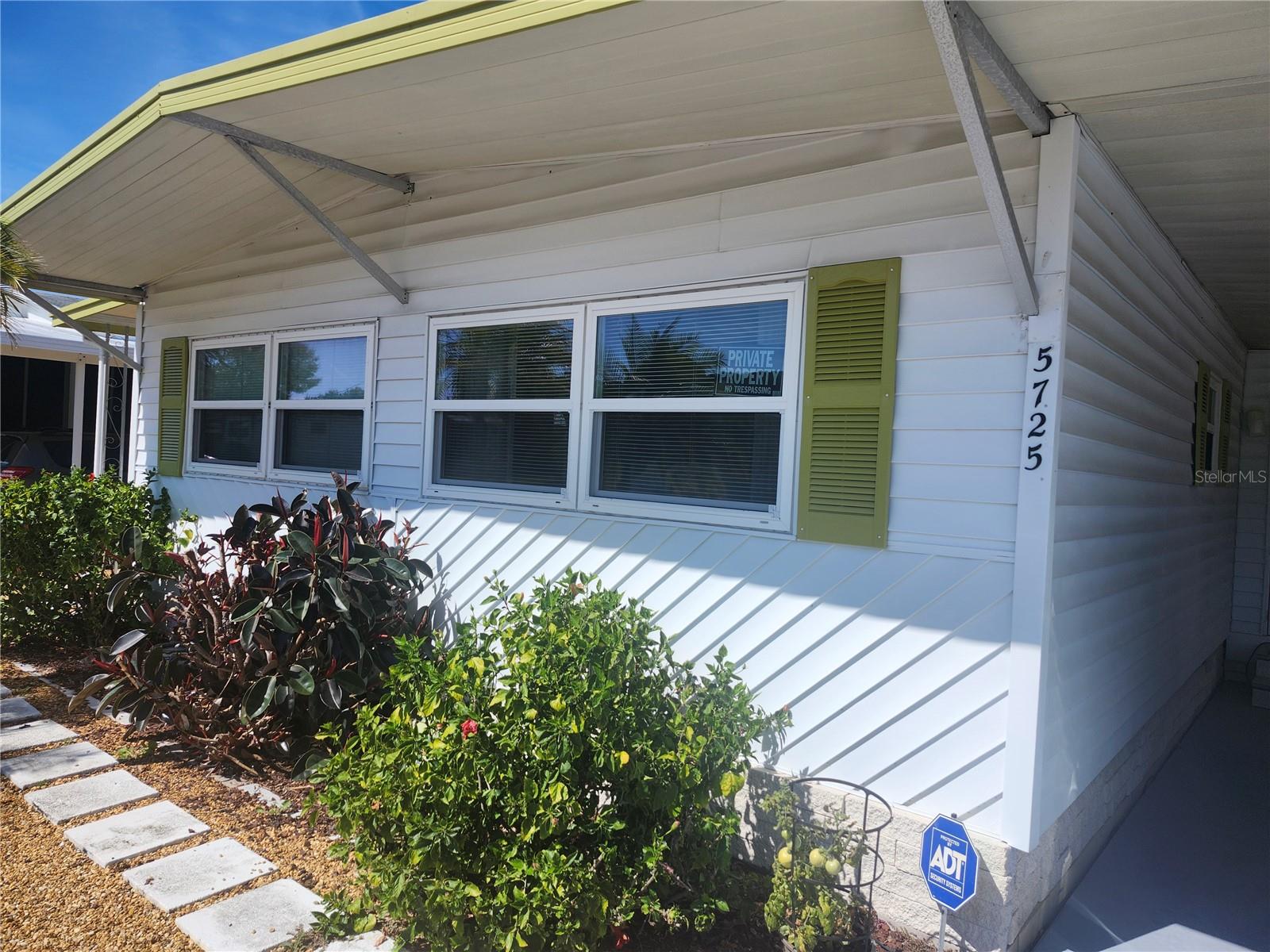 5725 COLUMBIA DR, NEW PORT RICHEY, FL, 34652