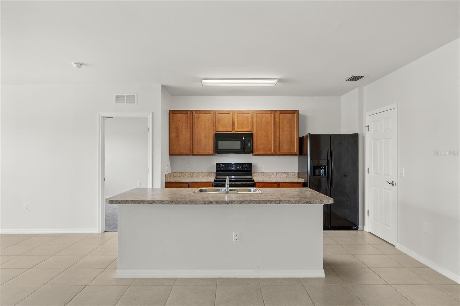 3495 ACAPULCO CIR, CAPE CORAL, FL, 33909