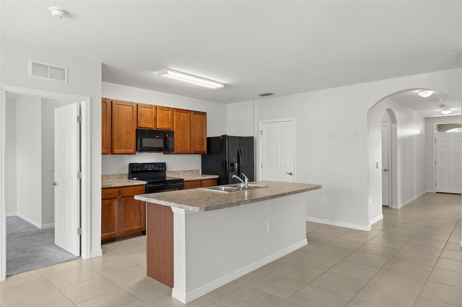 3495 ACAPULCO CIR, CAPE CORAL, FL, 33909