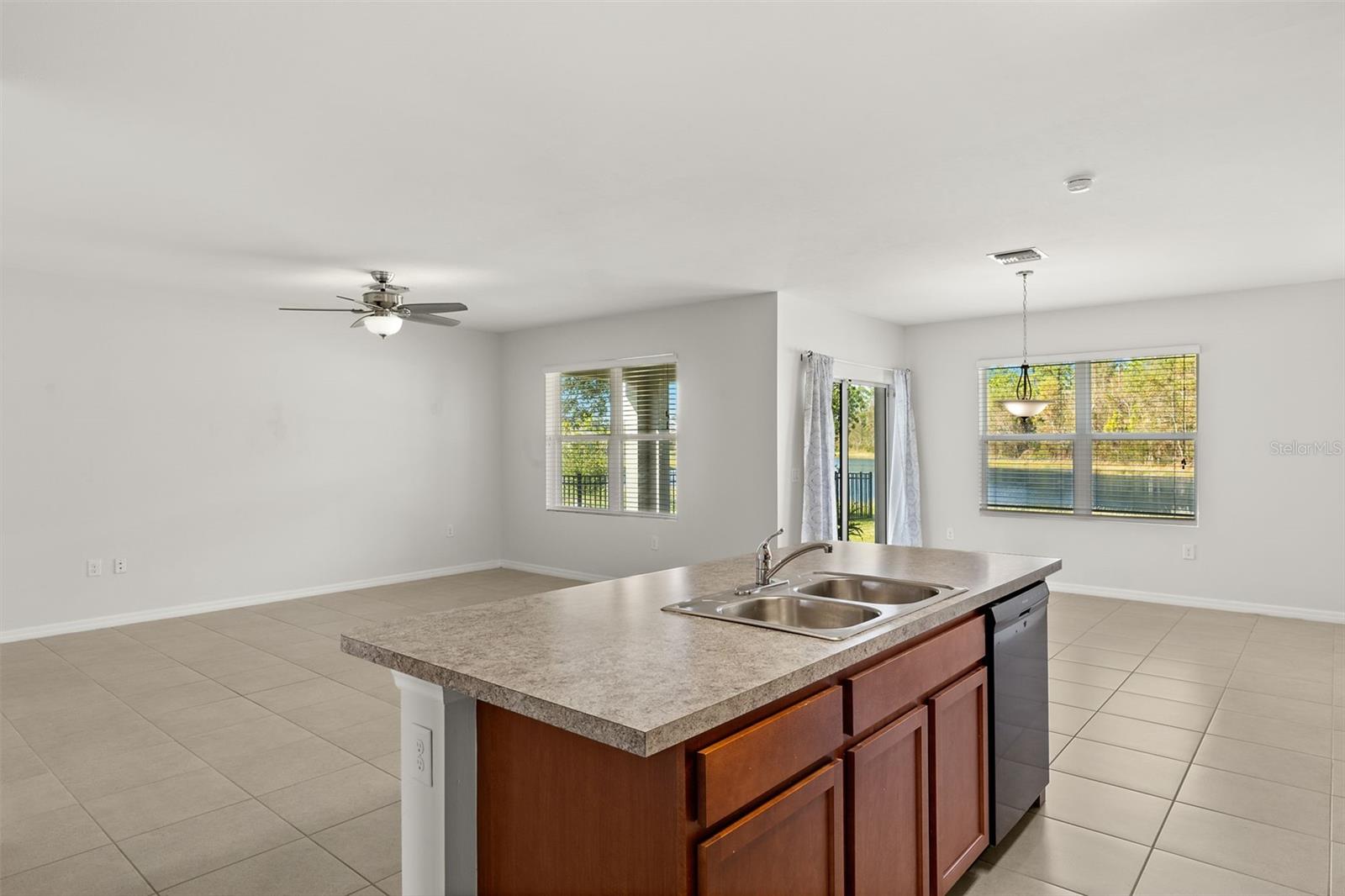 3495 ACAPULCO CIR, CAPE CORAL, FL, 33909