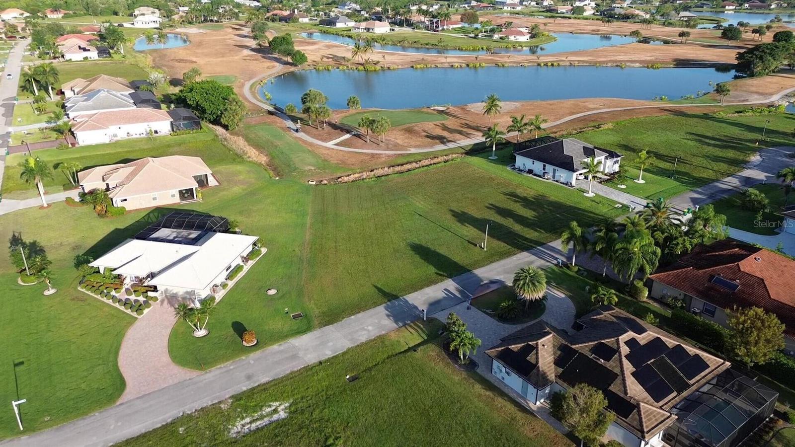 18001 BLUEWATER DR, NAPLES, FL, 34114
