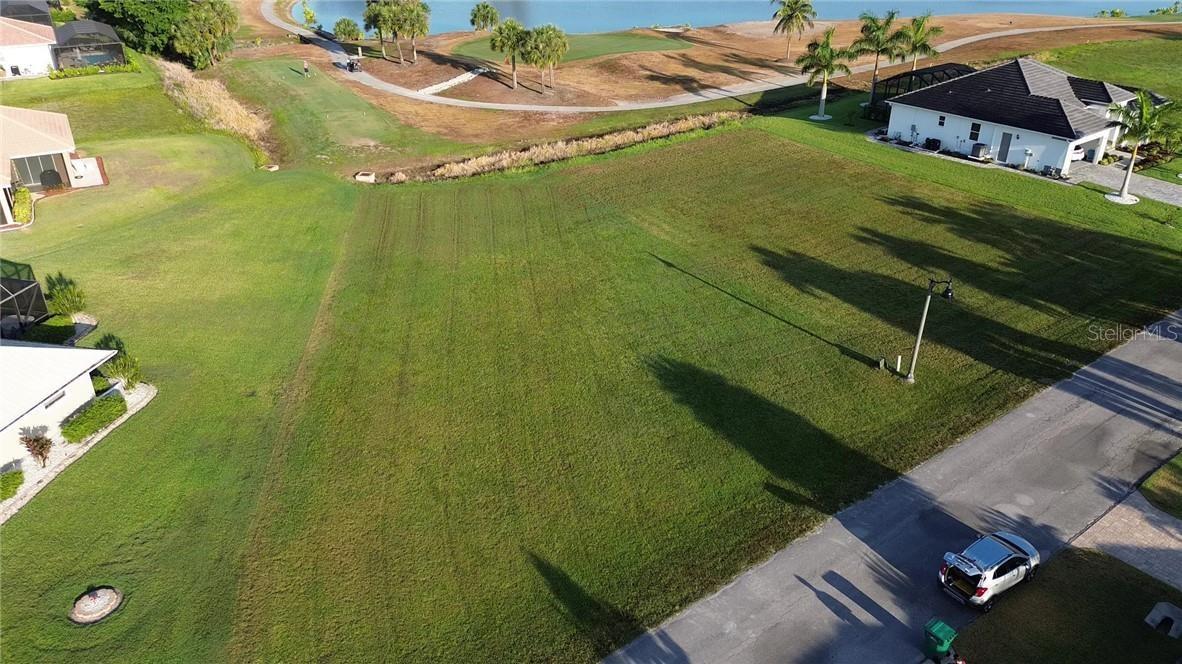 18001 BLUEWATER DR, NAPLES, FL, 34114