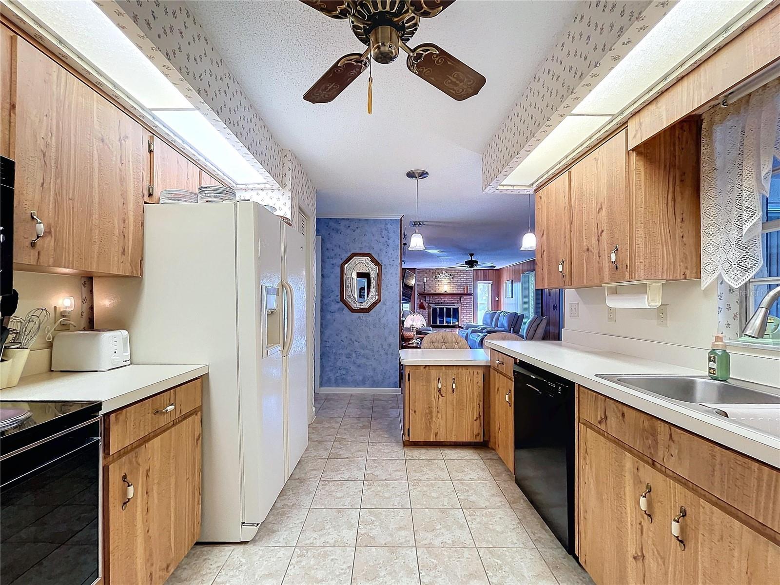 1743 WILSHIRE CT, LAKELAND, FL, 33813