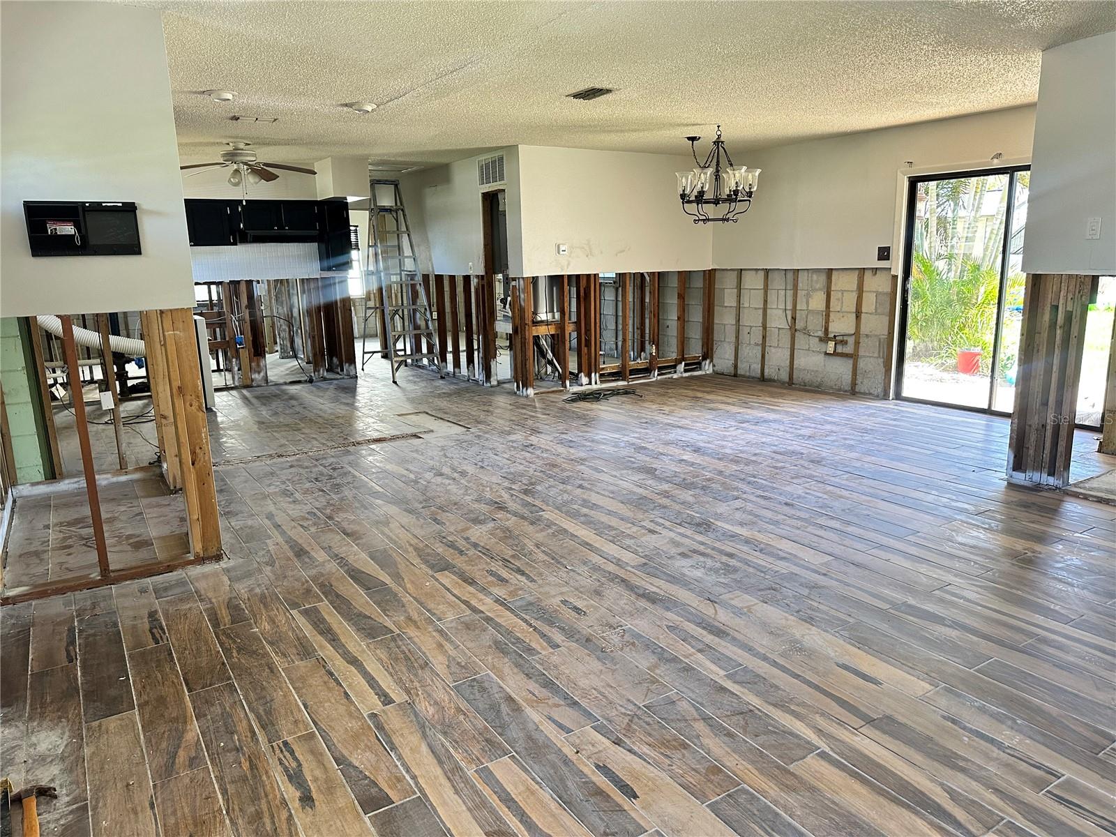 343 SHORE DR E, OLDSMAR, FL, 34677