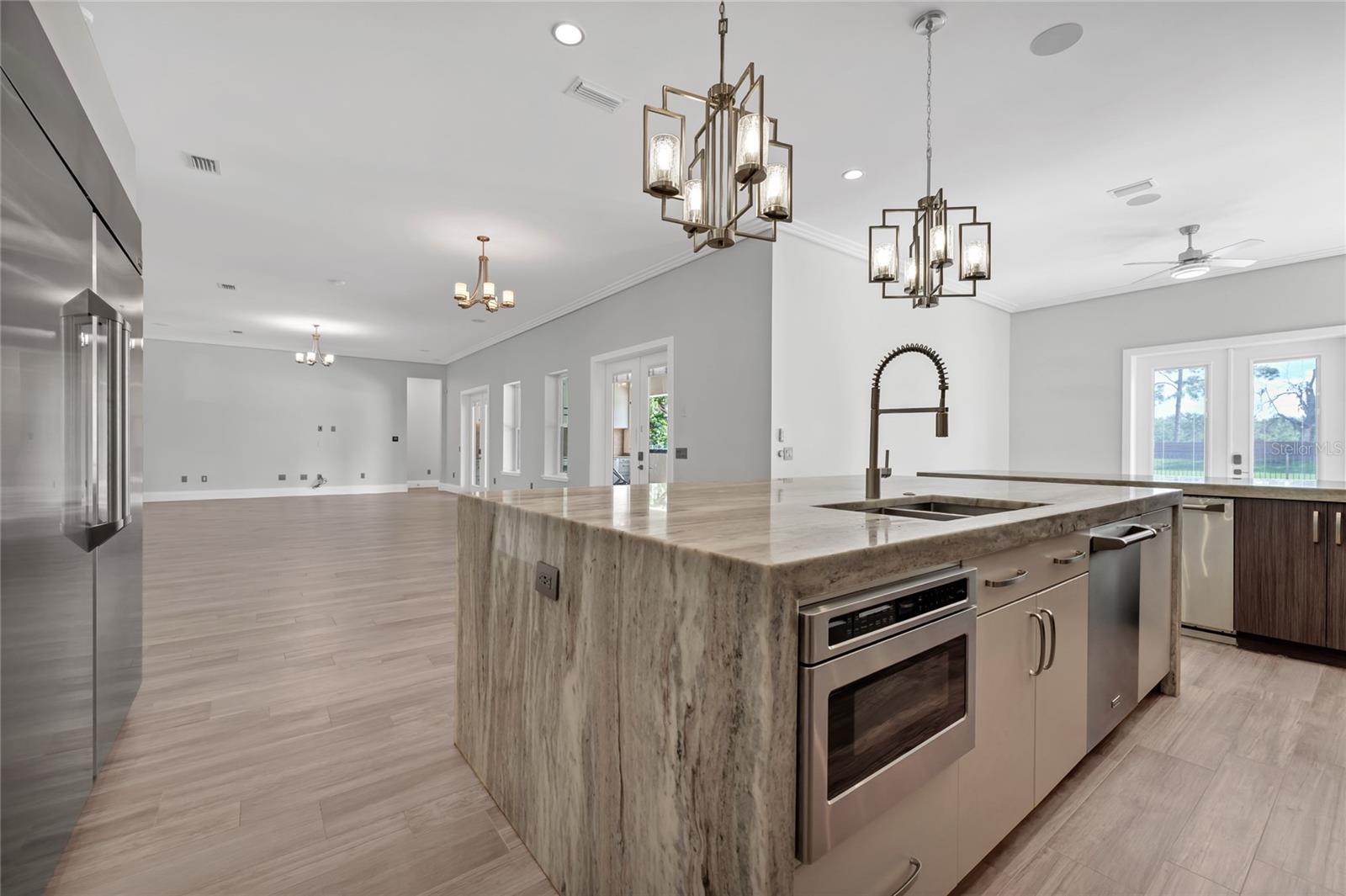 O6285301 Property Photo